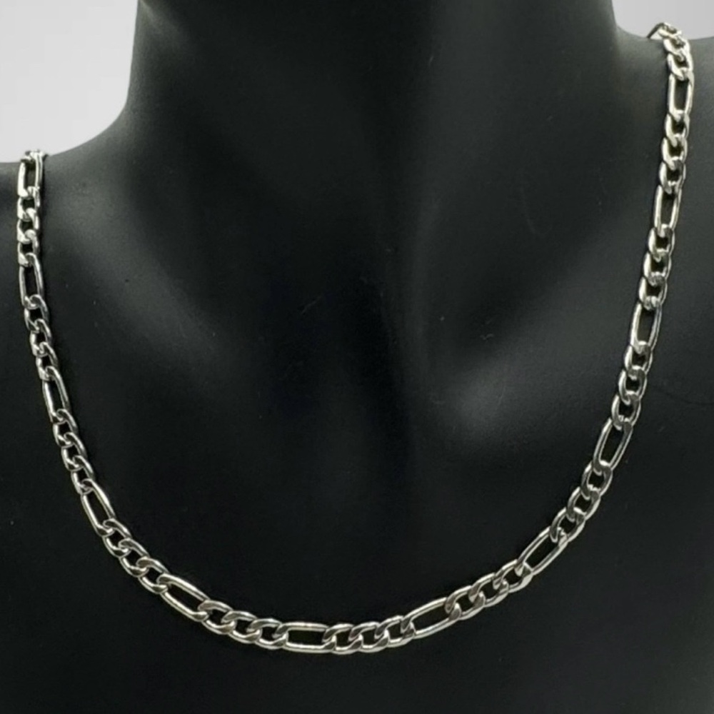SILVER TONE CHAIN NECKLACE